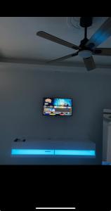 Μια τηλεόραση ή/και κέντρο ψυχαγωγίας στο Suite Ocho Rios