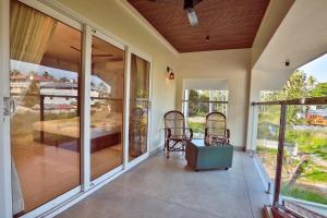 Фотография из галереи amaze Beach Resort в Варкале