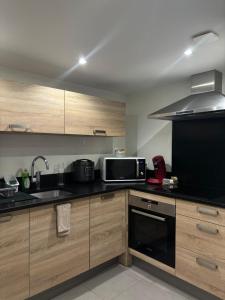 Kuchyň nebo kuchyňský kout v ubytování Les Pierres de Rinaldi