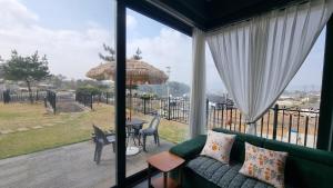Balkón nebo terasa v ubytování 쉼,힐링하우스 Rest, healing house