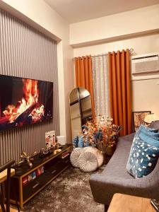 TV a/nebo společenská místnost v ubytování Hope Residences by SoCaRi