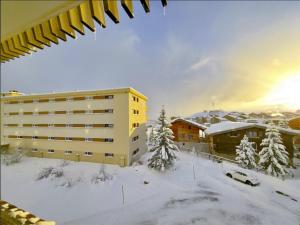 Grand studio - Emplacement idéal pied des pistes v zimě