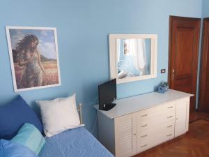 TV a/nebo společenská místnost v ubytování Villa Ferrari Oriella