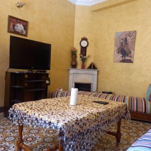 TV a/nebo společenská místnost v ubytování Tisra appartement