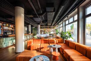 Χώρος καθιστικού στο Me and All Hotel Berlin East Side, by Hyatt - NEW OPENING