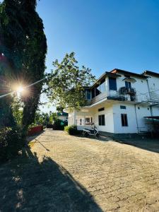 Το κτήριο όπου στεγάζεται  ο ξενώνας