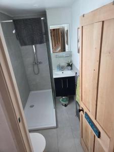 Ένα μπάνιο στο Beautiful little Brighton Townhouse +48 φωτογραφίες