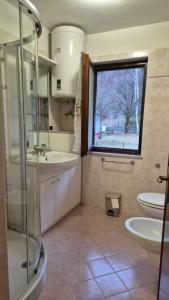 Ένα μπάνιο στο Appartamento La Casa di Violetta