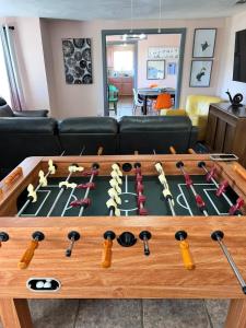 Η αίθουσα παιχνιδιών του 1 Mi to Stadium -dog friendly-fence yrd