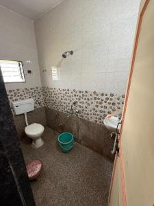 Ένα μπάνιο στο Hotel Chaturthi