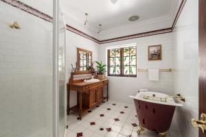 Koupelna v ubytování Westend Studio - Cozy King Stay on 5 Acres