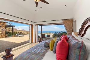 Naturlandskabet i nærheden af villaen