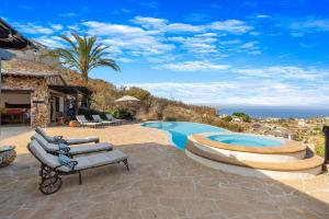 Naturlandskabet i nærheden af villaen + 28 billeder