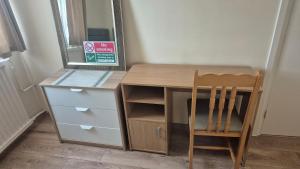 Galería fotográfica de Single Room Excellent Central Location in Derby en Derby