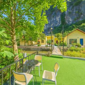 Κήπος έξω από το Tràng An Sunny River Homestay
