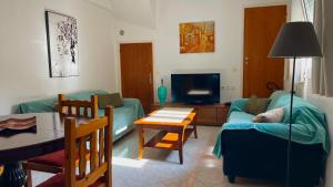 Μια τηλεόραση ή/και κέντρο ψυχαγωγίας στο Kagiabis' Home