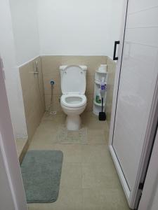 Koupelna v ubytování Gris Gris Apartment + 18 fotografií