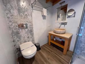 Phòng tắm tại Alacati Asmali Konak Hotel +57 ảnh