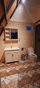 Koupelna v ubytování Senaru Paradise