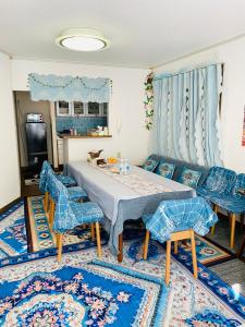 Posezení v ubytování 菜音天然温泉別荘