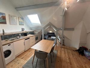 Η κουζίνα ή μικρή κουζίνα στο Les ducs de Normandie +7 φωτογραφίες