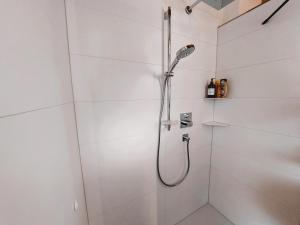 Koupelna v ubytování Charmantes Karwendel-Chalet + 29 fotografií