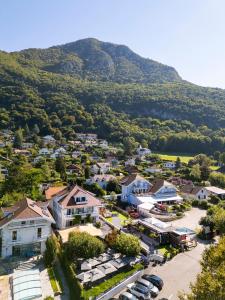 Общий вид на горы или вид на горы из отеля