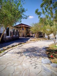 Το κτήριο όπου στεγάζεται  το κατάλυμα σε φάρμα