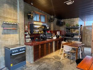 Køkken eller tekøkken på Redroof Resort Siargao