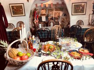 Đồ ăn tại/gần khách sạn +14 ảnh