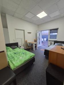 Postel nebo postele na pokoji v ubytování Unterkunft SaarGlück