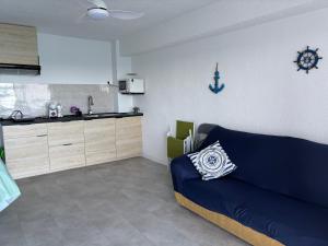 Η κουζίνα ή μικρή κουζίνα στο Vista al mar con piscina