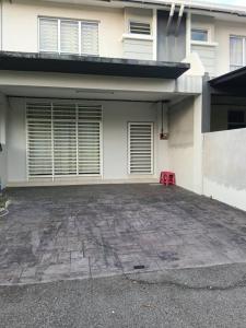 Το κτήριο όπου στεγάζεται  το δωμάτιο σε οικογενειακή κατοικία