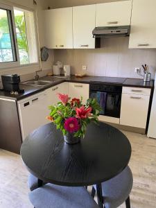 Η κουζίνα ή μικρή κουζίνα στο L'Oasis