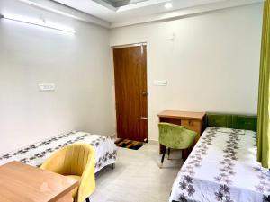Giường trong phòng chung tại Brookefield Suites Premium Rooms- Brookefield- AECS Layout +6 ảnh