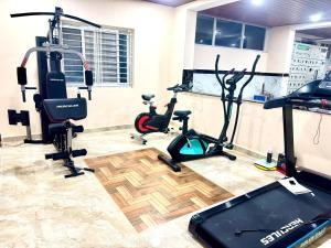 Phòng/tiện nghi tập thể dục tại Brookefield Suites Premium Rooms- Brookefield- AECS Layout