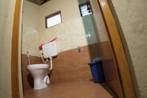 Ένα μπάνιο στο Ajjana Mane Service apartment +13 φωτογραφίες