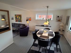 Χώρος καθιστικού στο Bolig ved hav og fjord