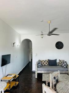 TV/trung tâm giải trí tại 2 bedroom beachfront