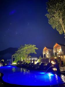 Бассейн в Maisaba Kintamani Luxury Cabin and Bistro или поблизости