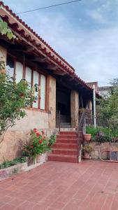 Το κτήριο όπου στεγάζεται  το bed & breakfast