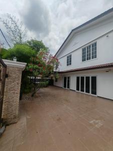 Здание виллы