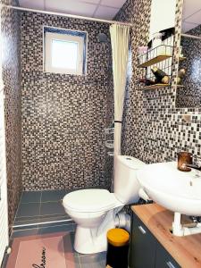Ένα μπάνιο στο Apartmány Chalúpkova ulica Prešov - Solivar