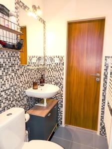 Ένα μπάνιο στο Apartmány Chalúpkova ulica Prešov - Solivar