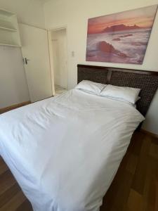 Φωτογραφία από το άλμπουμ του Large 3 bedroom house, close to Bayside Mall & Beach σε Cape Town