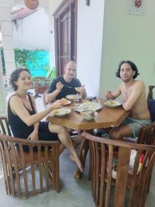 Επισκέπτες που μένουν στο Green Oasis Ahangama