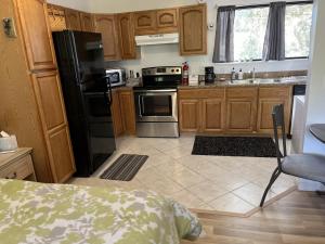 Η κουζίνα ή μικρή κουζίνα στο Condo1 Old Homosassa Fl +6 φωτογραφίες