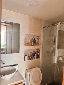 O baie la Espectacular Habitacion Privada en Apartamento