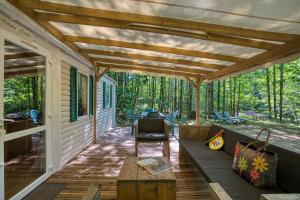 Κήπος έξω από το Camping Glamping Le Pech Charmant