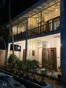 El edificio en el que está el hotel